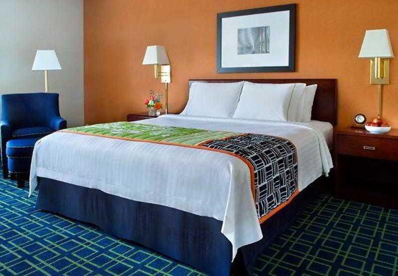 Fairfield Inn Portsmouth Seacoast Екстер'єр фото