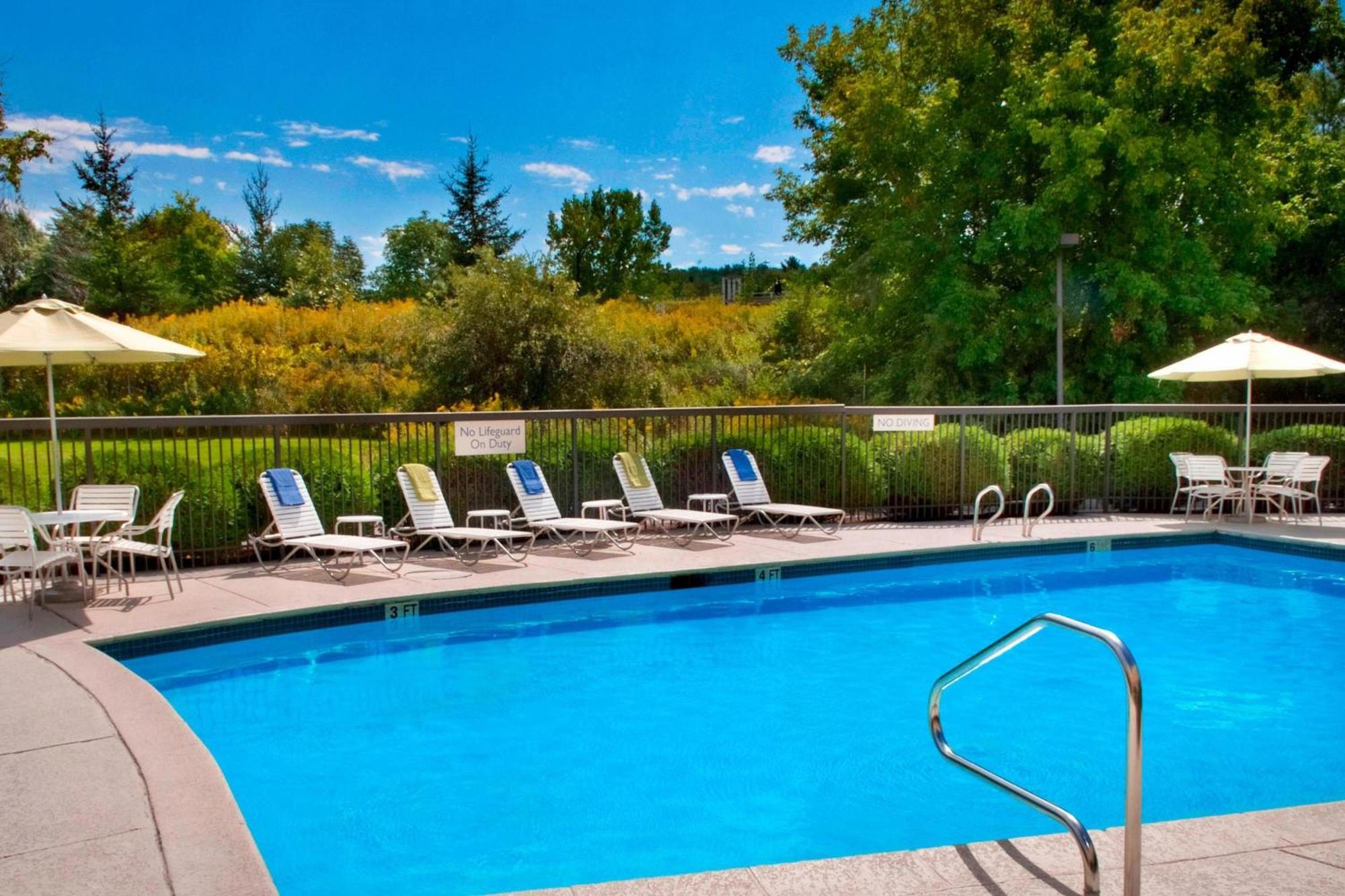 Fairfield Inn Portsmouth Seacoast Екстер'єр фото