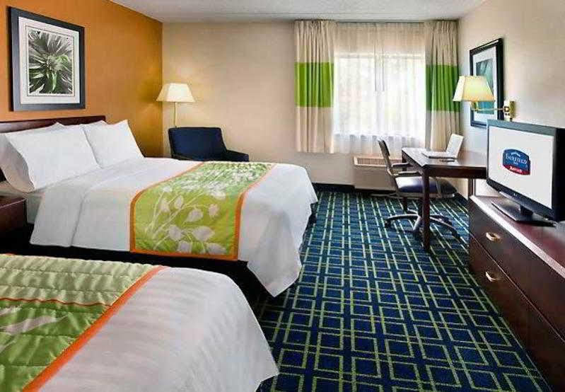Fairfield Inn Portsmouth Seacoast Екстер'єр фото